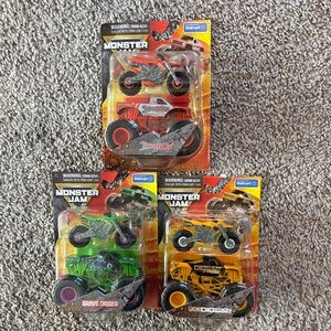 Monster Jam Die-Cast Dirt Bike Monster Truck Set- Grave Digger, Digatron